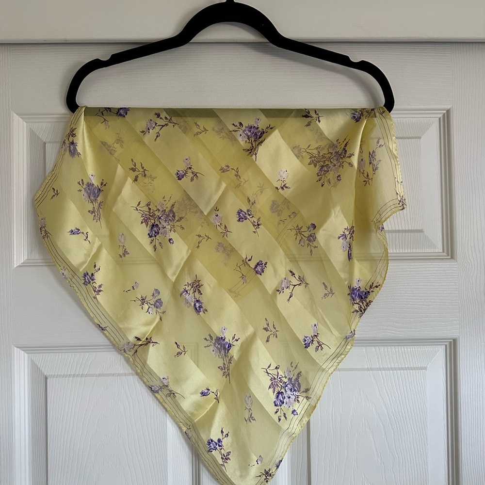 Vintage Elegant Silk Scarf